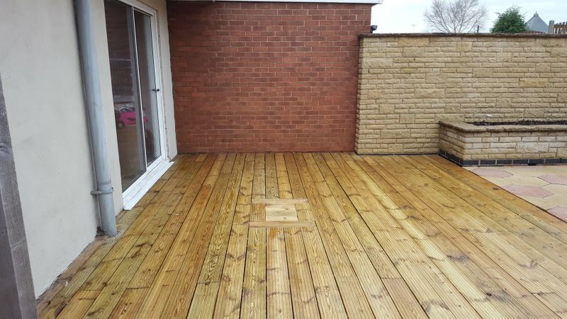 Decking cleaning in Mansfield after a softwash clean: Swipe To View More Images