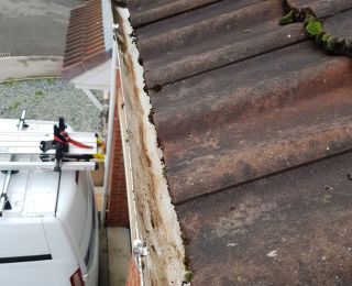 Gutter cleaned out in Kirkby in ashfield: Click Here To View Larger Image