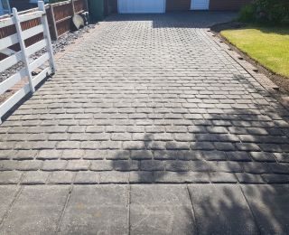Driveway clean Mansfield BEFORE: Click Here To View Larger Image
