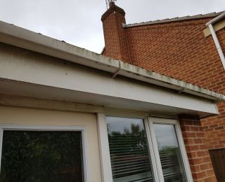 Soffit & Fascia cleaning Mansfield, dirty UPVC in need a deep clean!: Click Here To View Larger Image
