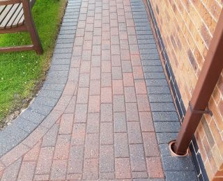 Once we had completed sealing the block paving driveway, a long lasting coating we applied to the Block paving driveway that will keep it clean with minimal maintenance needed.: Click Here To View Larger Image