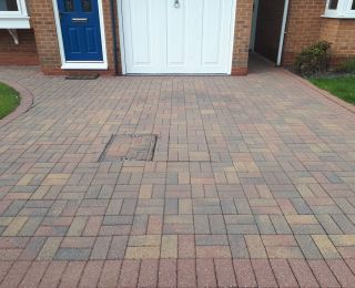 Beautiful driveway we cleaned in Hucknall, this drive was then resanded : Click Here To View Larger Image